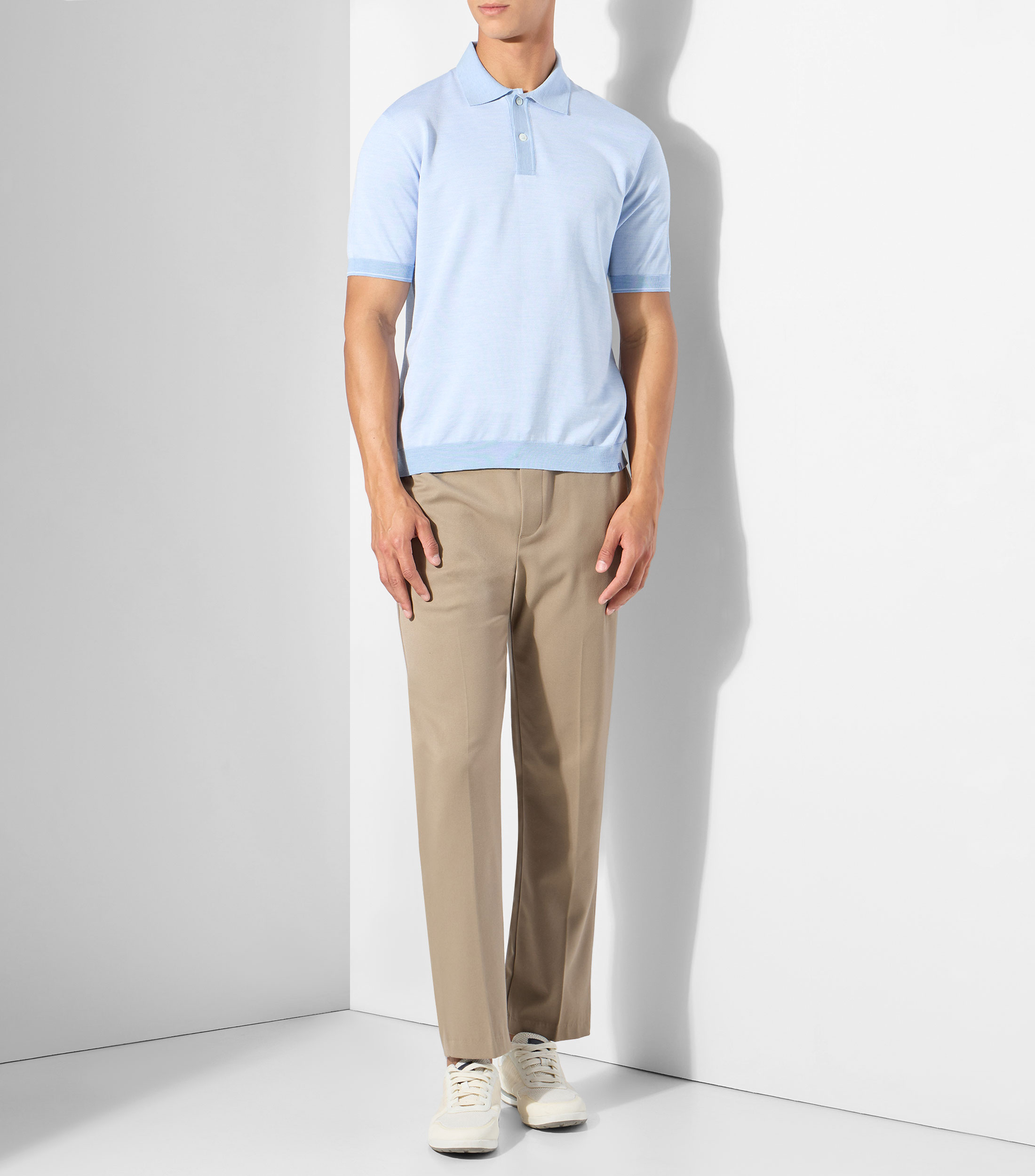 Playera tipo polo con manga corta lisa Hombre